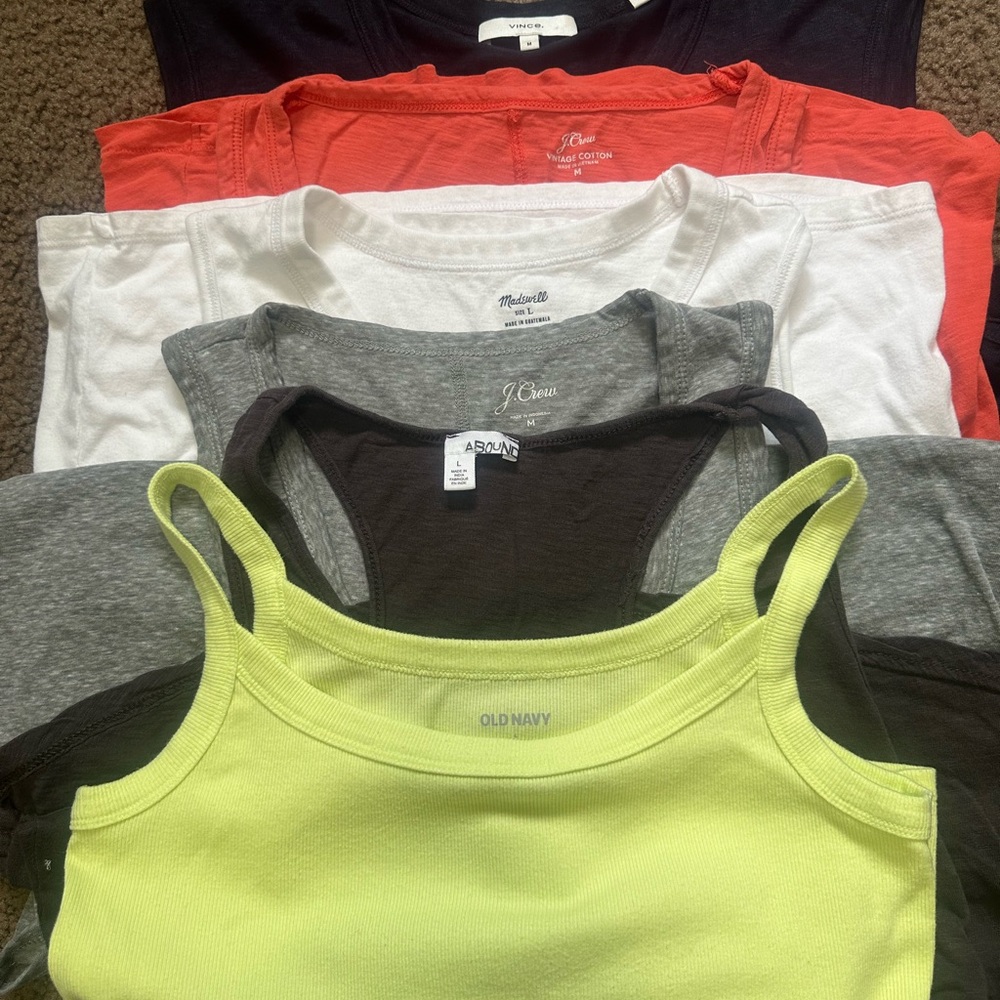 Bundle of tees